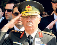 Yargılanan komutanlar YAŞ'ta terfi alamayacak