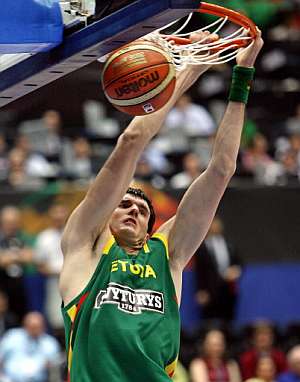 F.Bahçe Lavrinovic ile anlaştı