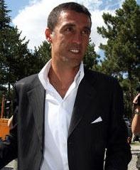 Hakan Şükür hastaneye kaldırıldı