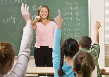 Okul satışlarına protesto