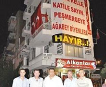 MHP'lilerden pankart nöbeti