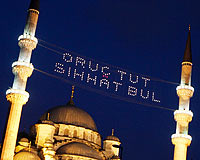 'Ramazan, insanı megolomanlıktan uzak tutar'