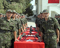 Akademisyen ve öğrenciler tek tip askerliğe karşı: Türkiye'nin gelişimine darbe vurur