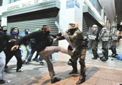 Komşu'da olaylar hız kesmiyor