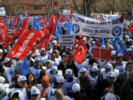 "Demokratikleşme YÖK ile sağlanamaz"