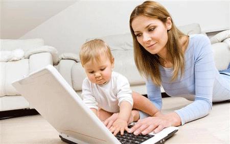 Kadınlar evden, erkekler iş yerinden