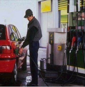 Ucuz benzine yoğun ilgi