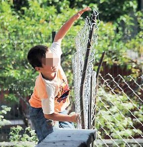 Taş atan çocukları belediye affetmedi