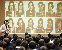 Narkotiğin silahsız operasyonlarını öğretmen polisler yürütüyor