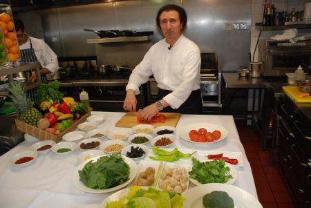 İlkokul diploması bile yok ama...