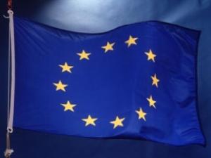 AB BAŞÖRTÜSÜ KONUSUNDA TARAFSIZ