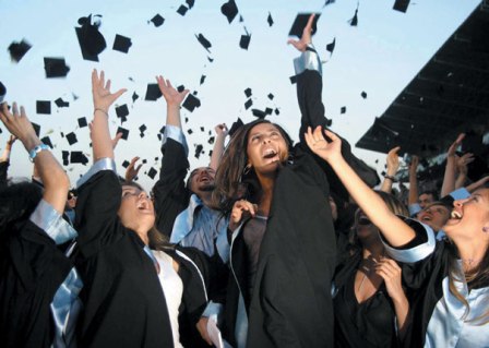 26 üniversiteliye okul yasağı kalktı