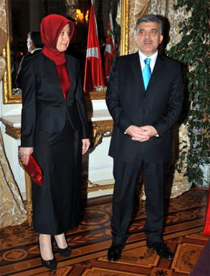 Öğrenci kendi isteğiyle takmaz!