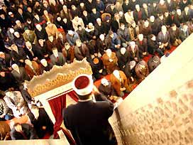 CHP'den turizm bölgelerine uygun vaaz isteği...