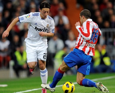 Mesut Özil rekor kırıyor!