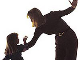 Çocuğunu döven aileye hapis cezası