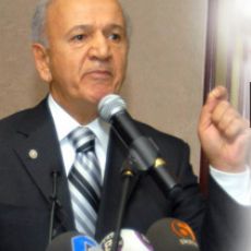 Şehit öğretmenin eşi valiyi ağlattı