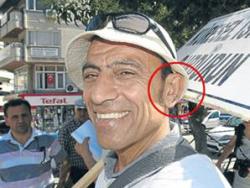 Küpeli öğretmene maaş cezası