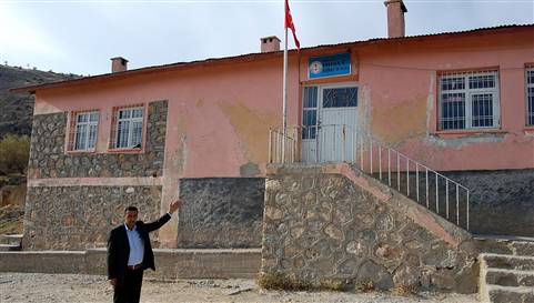 Öğretmenler rapor aldı, olan öğrencilere oldu