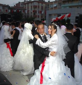 50 çiftten ilginç yemin