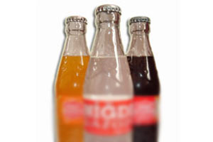 Patlayan gazoz şişesi kör ediyordu!