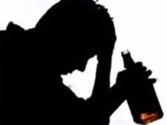 Üniversite kantininde içkili parti