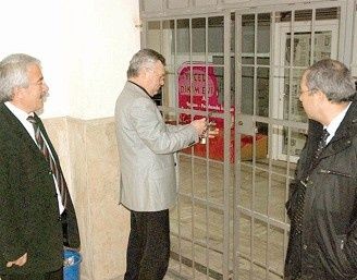 İstenmeyen müdürlere yeraltı odası