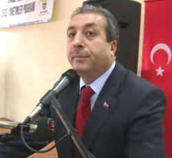 Öğrenciler yumurta ile bekledi, Bakan Eker gelmedi