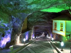 Yerin 100 Metre Altında, Astım-Bronşit Tedavisi