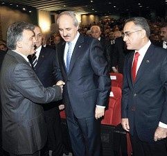 Türkiyede resmi dil Türkçedir tabii ki böyle devam edecektir