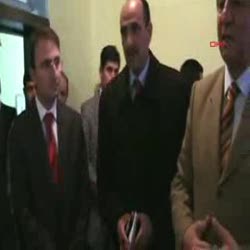 Okuldaki Kirli Bilgisayarlar Valiyi Kızdırdı: 'Çamurdan Harpten Çıkmış'