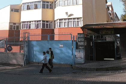 Bu okulu kim yıkacak?