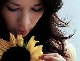 TDK sözlüklerde kadınları aşağılayan atasözü ve deyimleri çıkarıyor