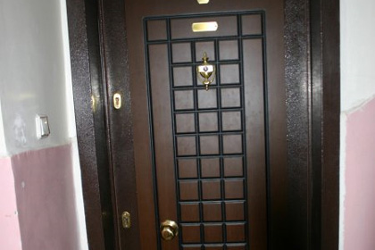 Hırsızlar evin kapısını da çaldılar