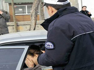 Kaza yapan karısı çıktı, üfletti