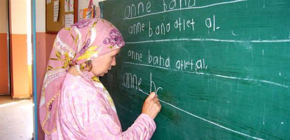 Türkiye'de kadın eğitim konusunda atakta