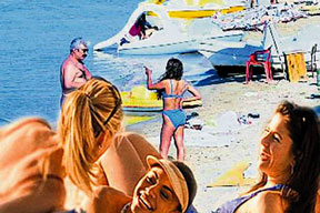 Devlet kredisiyle lüks hayat sürdüler