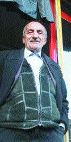 Karslılar heykel değil okul, yol ve hastane istiyor