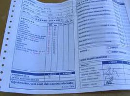 Karnesinde 7 zayıfı olan 15 yaşındaki öğrenci kendini astı