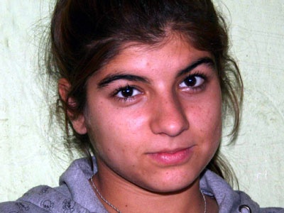 Yol kesişi köye okul kazandırdı