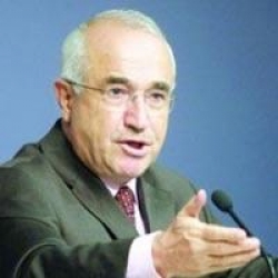 Cemil Bey düşman sevindirdi