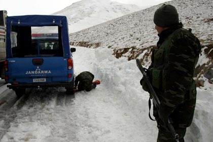 Jandarma'dan insan hakları eğitimi