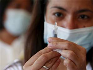 Domuz gribi Yunanlı bakanı da yakaladı