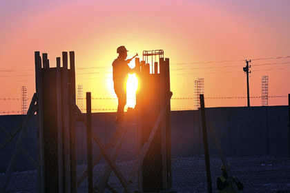 Türk inşaat şirketlerinin 1 milyar doları tehlikede