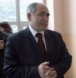 Rekortmen Müdür 12. kez görevden alındı!