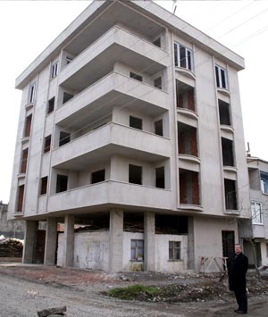 Bu binalar Karadeniz fıkralarını aratmıyor