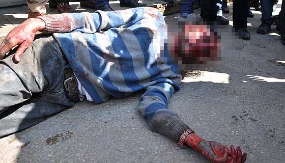 Yüksekova'da polise linç girişimi