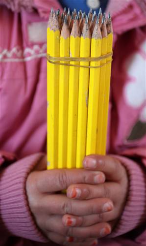 Depremzede öğrenciler ders başı yaptı