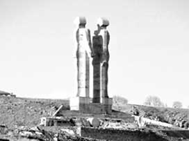 İnsanlık anıtına ihtiyati tedbir