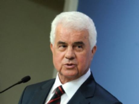 Kadınlar siyasette daha fazla yer almalı"